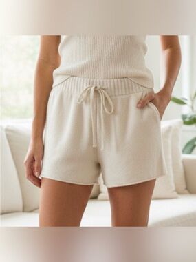 Universal Thread Cream Drawstring Knit Shorts